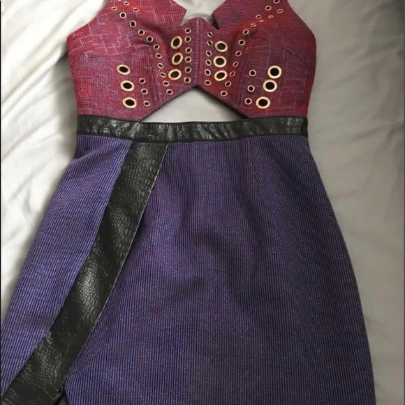 THREE FLOOR DRESS - Picture 3 of 8